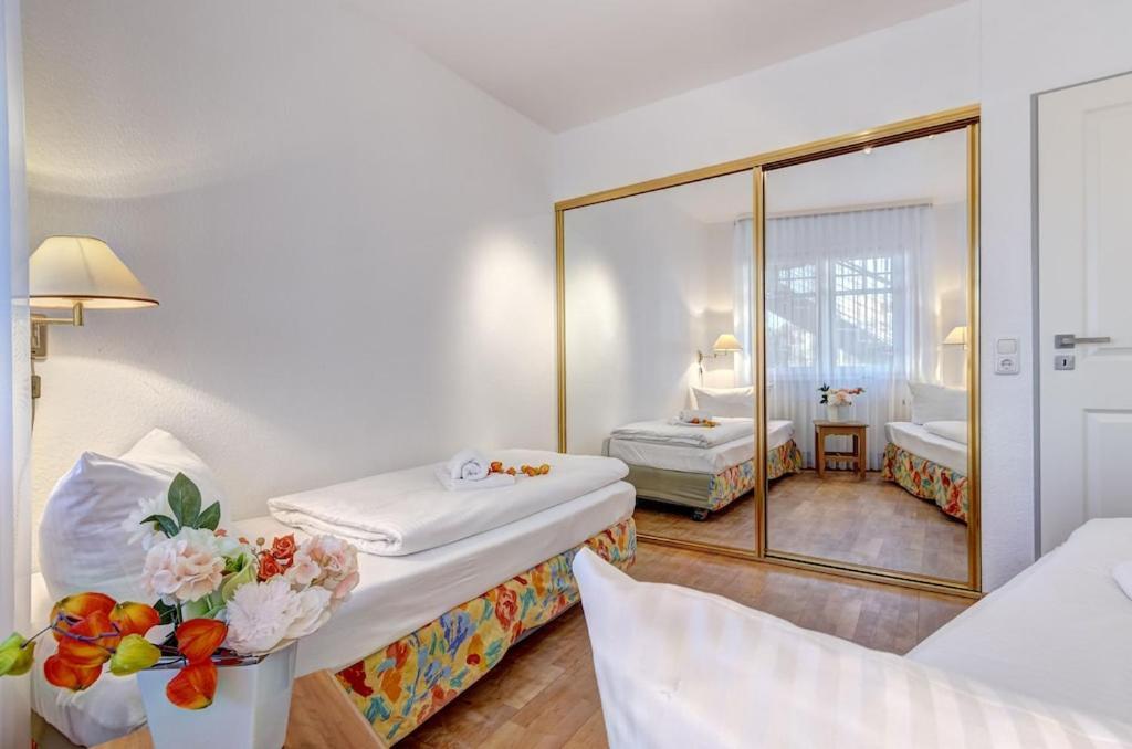 Grosse Schoene 3 Zimmer Ferienwohnung - 100 Qm - In Strandnaehe Fuer 6 Personen!! Heringsdorf  Exterior foto
