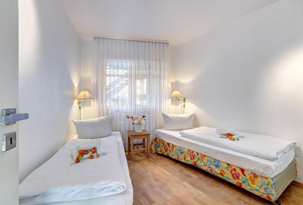 Grosse Schoene 3 Zimmer Ferienwohnung - 100 Qm - In Strandnaehe Fuer 6 Personen!! Heringsdorf  Exterior foto